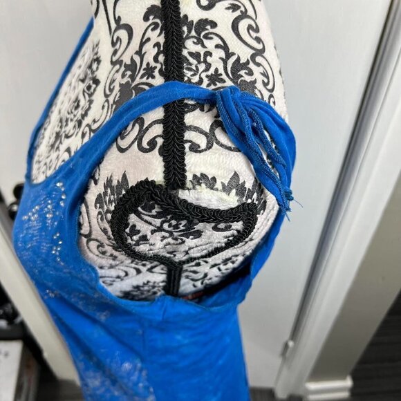 Guess blue tank top with metallic silver and rhinestone embellishments - Picture 6 of 9